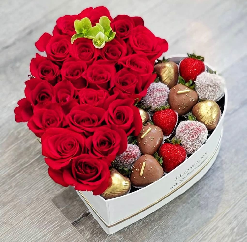 Set of 3, Heart Shaped Flower/Gift Boxes with Plastic Liner | W964