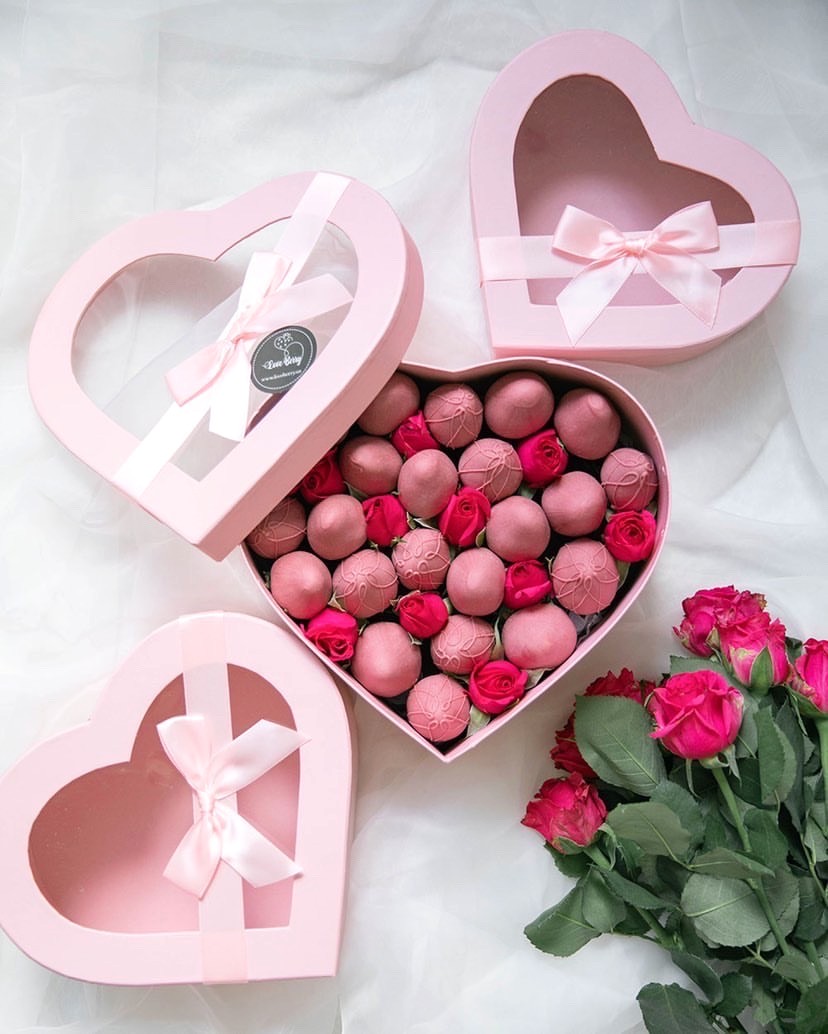 Set of 3, Heart Shaped Flower/Gift Boxes with Ribbon Bow, White/Pink/Black/Red | W740