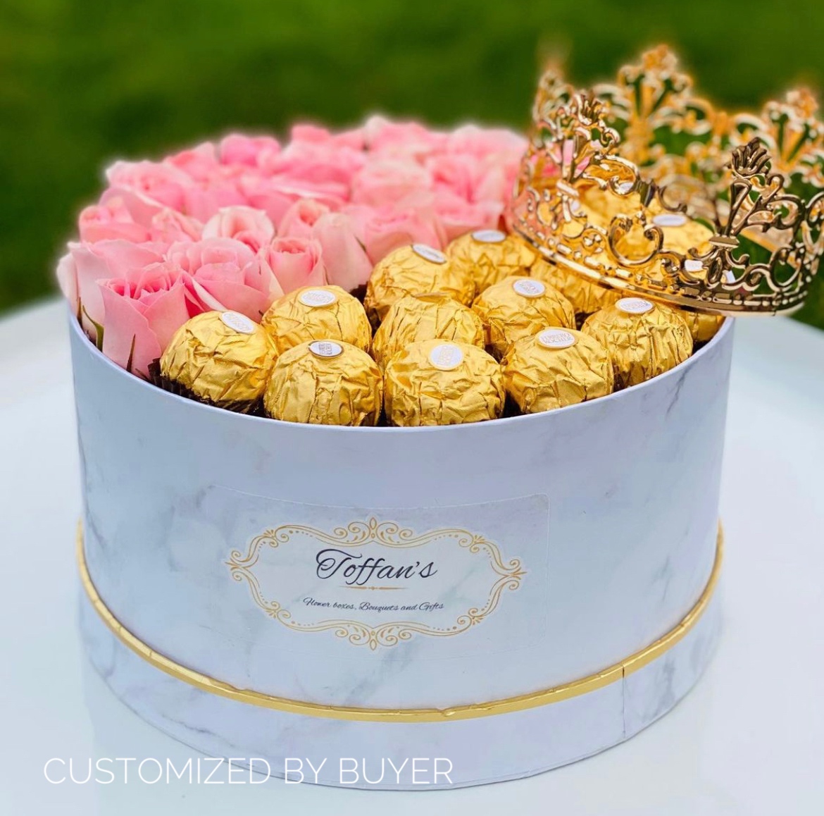 premium-quality-european-style-round-floral-flower-box-white-marble-with-golden-rim-w6705-11.jpg Set of 3, Round Flower/Gift Boxes - Black Marble/White Marble with Gold Rim | W670