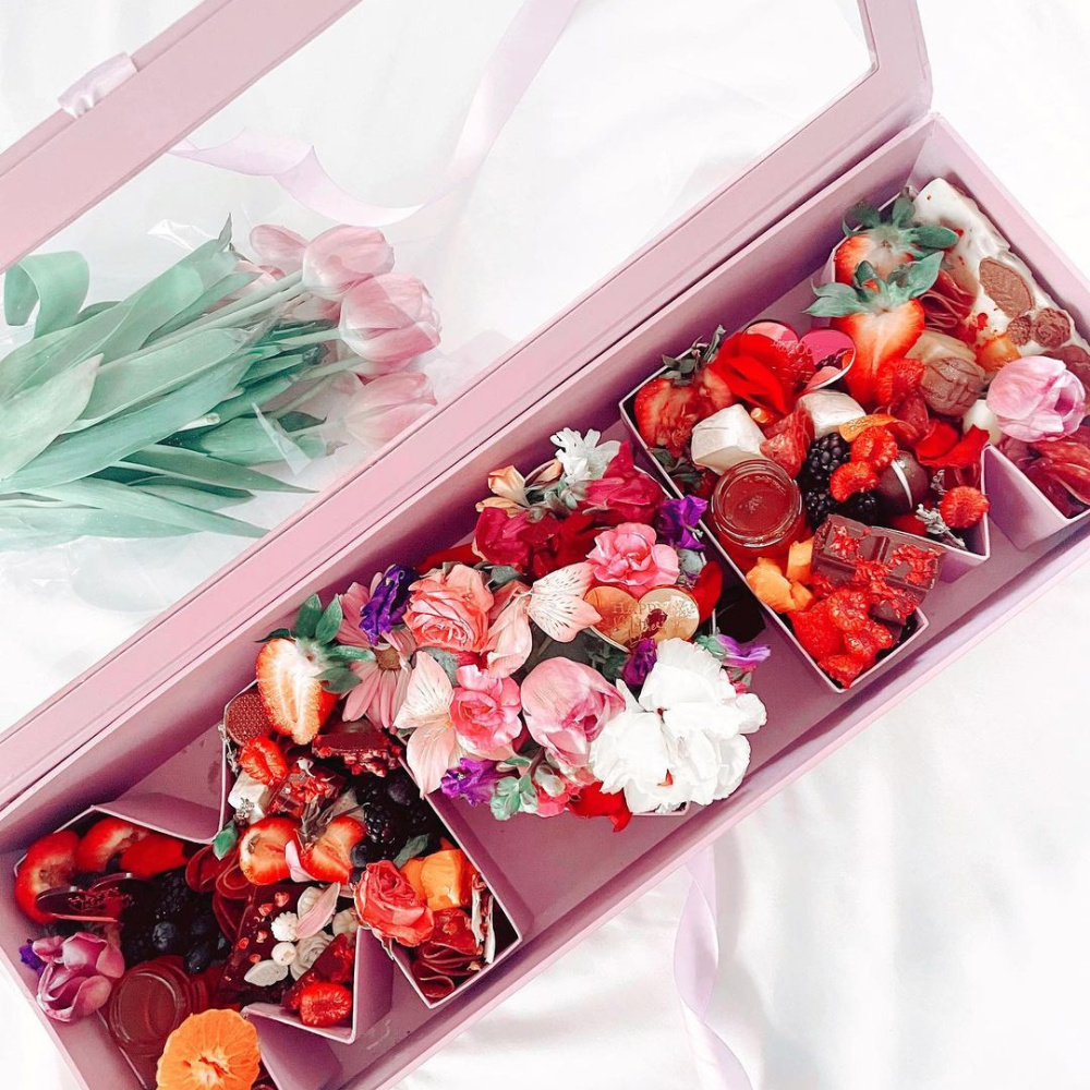 “MOM” Box, Clear Top, Plastic Liner, Ribbon, Various Colors, W230