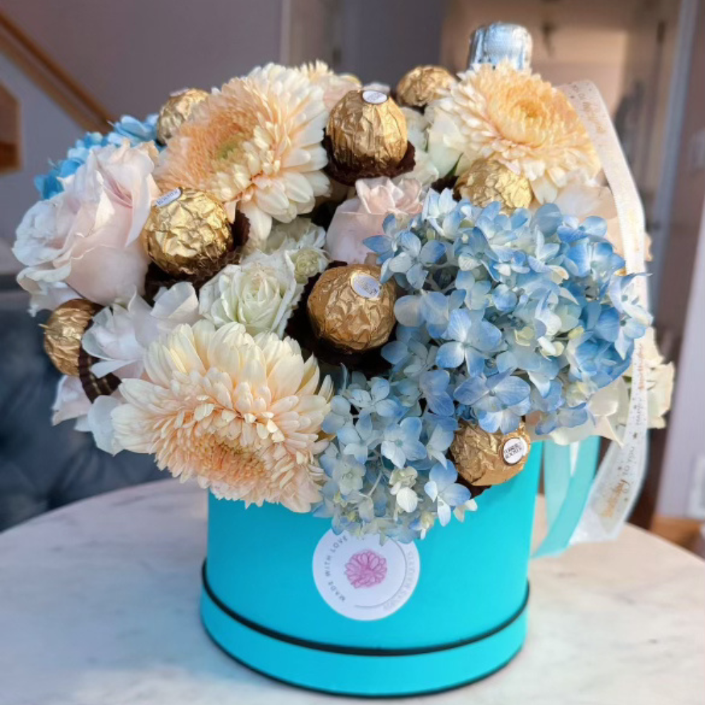 Set of 3, Round Flower Boxes, Plastic Liner, Various Colors | W738